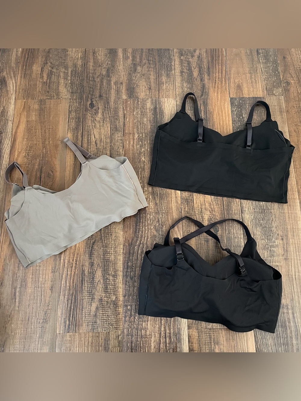 True & Co Wireless Bras (set of 3) Soft Adjustable Straps Size Large Gray Black - Picture 2 of 16